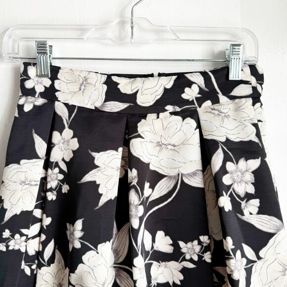 Eliza J Floral Pleated Circle Skirt Black Cream Wedding Guest Cocktail Size 2 - Picture 3 of 13